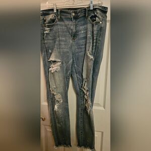Judy blue distressed with paint splashes size 15 / 32